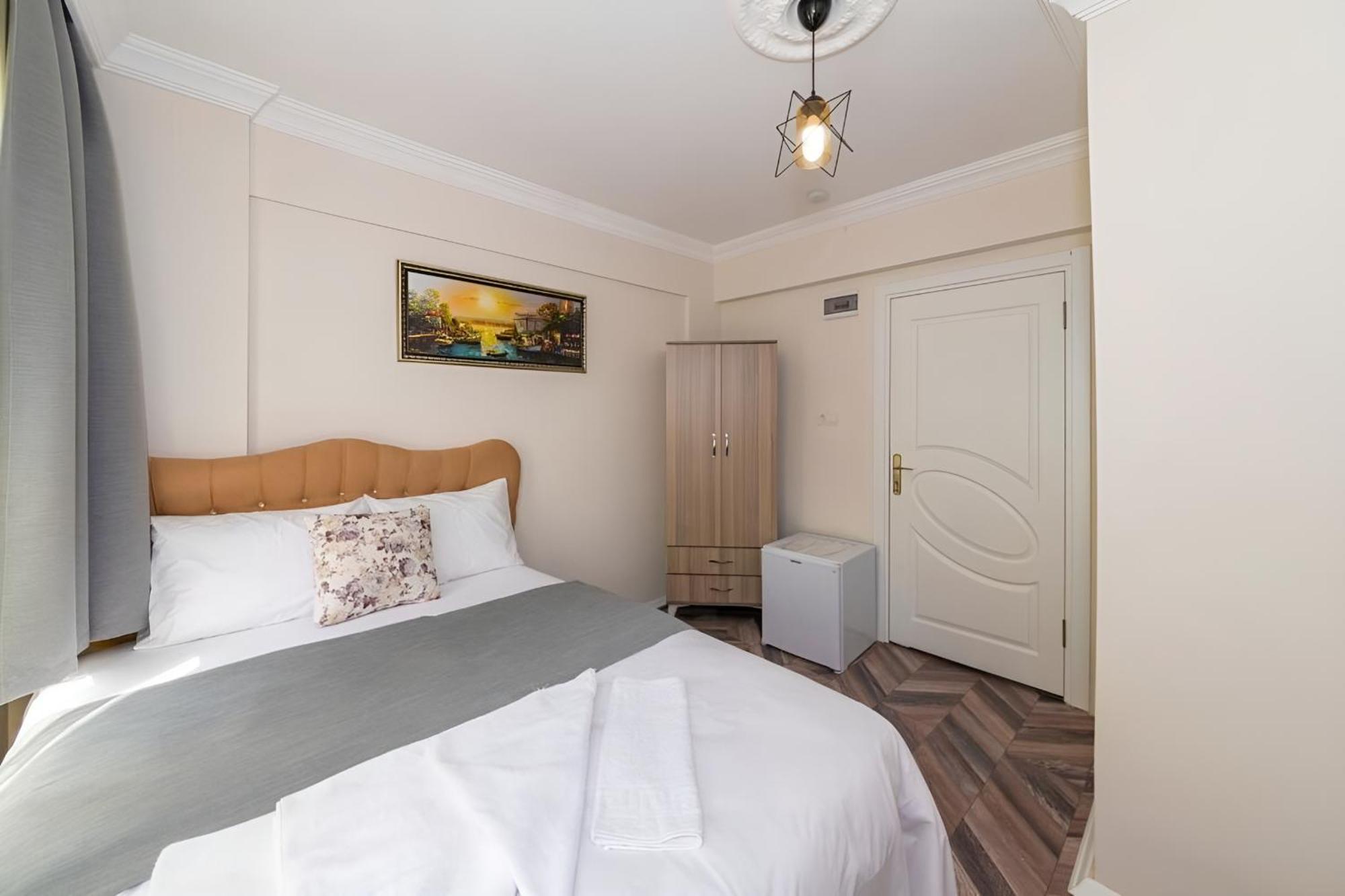 Grand Romanos Hotel Istanbul Exterior photo