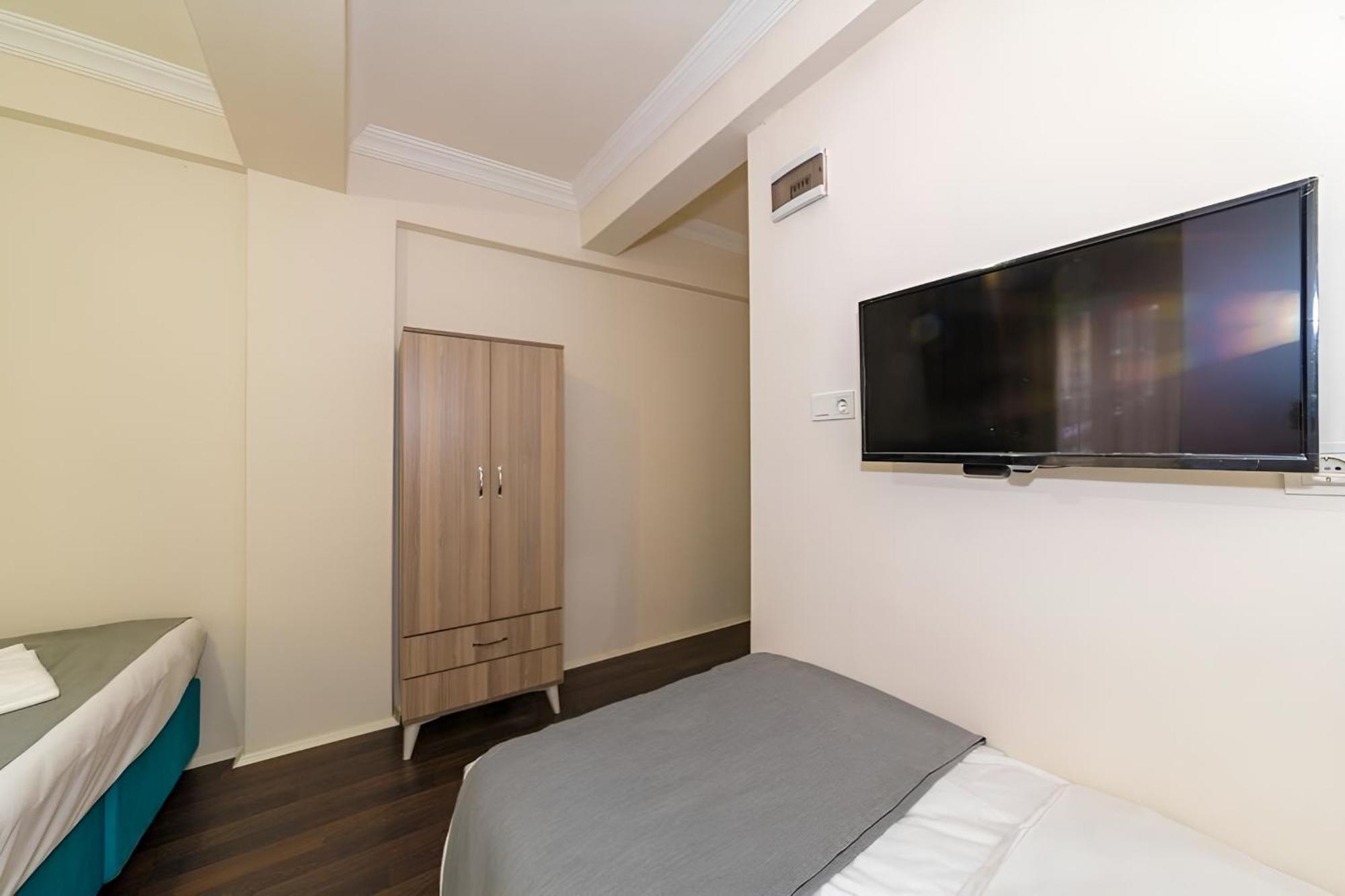 Grand Romanos Hotel Istanbul Exterior photo